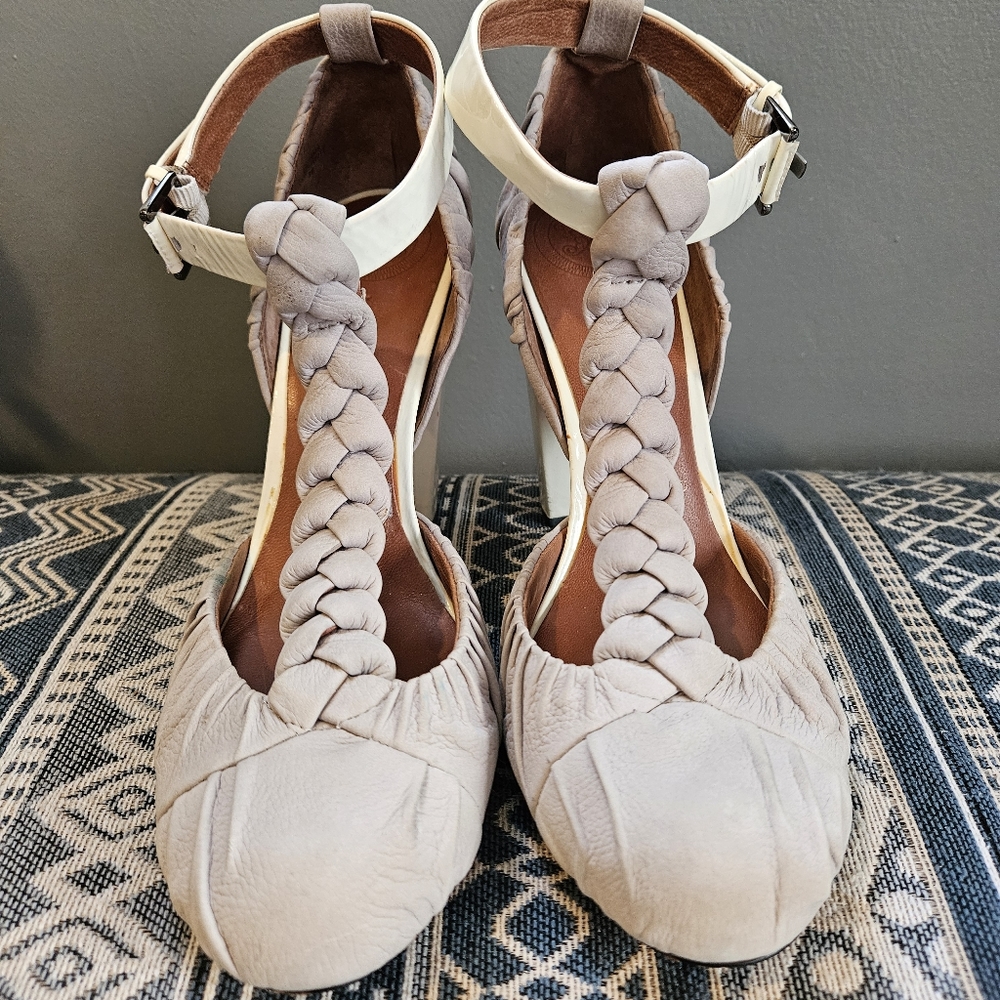 Modern Vintage gray braided heels